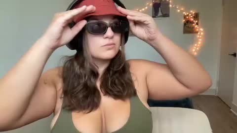 BaileeBaby online show from July 19, 9:50 pm