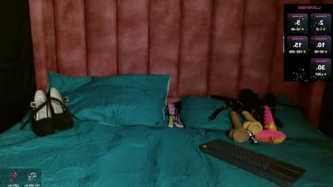 Arianna   online show from January 12, 9:00 pm