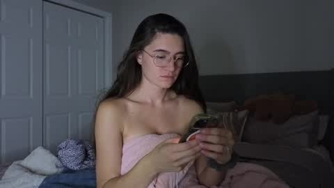 bambifarrina online show from October 30, 12:44 am