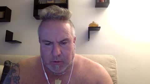 banana5289 online show from March 12, 1:26 pm