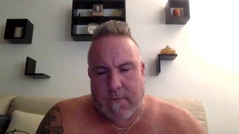 Snapshot of banana5289 chatting on October 22, 8:43 pm banana5289 online show from October 22, 8:43 pm