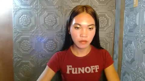 baninay810654 online show from September 20, 10:35 pm