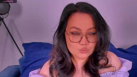 Barbie Kim online show from October 3, 7:33 pm