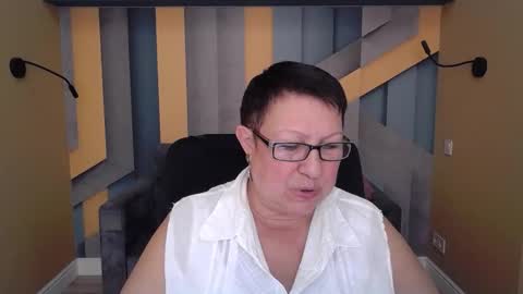 barbaraturners online show from October 31, 9:37 pm