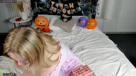 Barbie Staze online show from October 23, 2:35 am