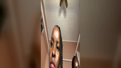 barbiedoll00 online show from June 28, 8:43 am