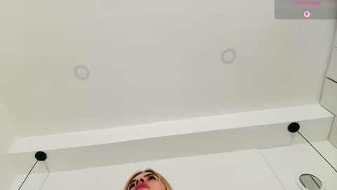 Snapshot of barbiie_98 chatting on October 19, 3:06 pm barbiie_98 online show from October 19, 3:06 pm