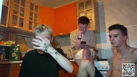 Snapshot of barney_kevin chatting on December 2, 6:27 pm Fansly  Barney  and Kevin T  online show from December 2, 6:27 pm