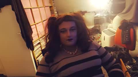 Paigee online show from March 17, 1:32 am