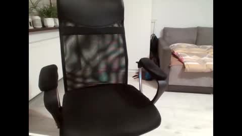 bart_1987 online show from February 26, 7:50 pm