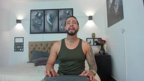 bastian_jones1 online show from November 28, 9:00 pm