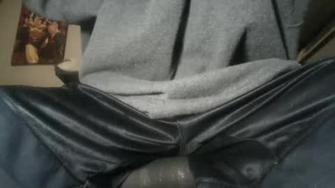 Snapshot of batmannrobin1313 chatting on September 22, 4:16 am archangel online show from September 22, 4:16 am