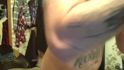 battlewolfxx online show from January 19, 5:37 am