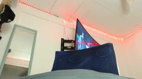 Snapshot of bayoletsweett chatting on February 11, 8:10 pm  deivid  online show from February 11, 8:10 pm