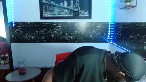 Snapshot of bbc_stallionn chatting on October 7, 3:02 am Andrew  online show from October 7, 3:02 am