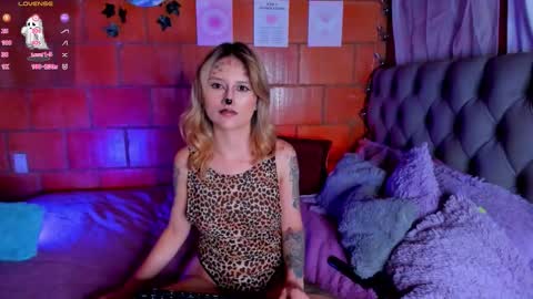 Kim . online show from October 30, 3:29 am