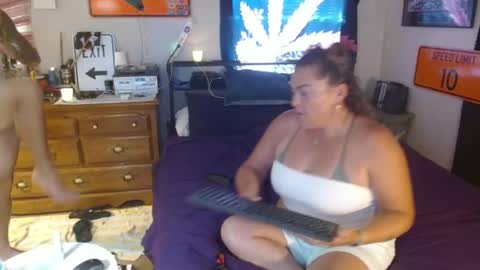 Shower Confessions online show from August 1, 9:49 pm