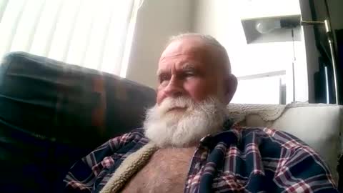 beardbushy online show from February 17, 4:17 pm