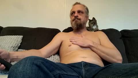 bearded_woodsman online show from December 2, 3:53 pm