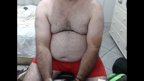 Snapshot of beastbearmg chatting on October 31, 12:33 am beastbearmg online show from October 31, 12:33 am