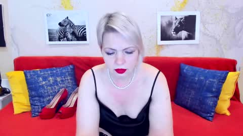 Snapshot of beatifullhellenx chatting on March 7, 3:08 am BeatifullHellen online show from March 7, 3:08 am
