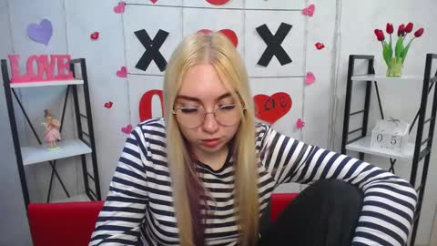 BeatriceFlyy online show from March 5, 9:27 am