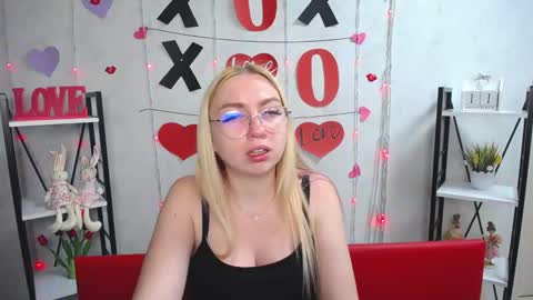 BeatriceFlyy online show from September 11, 4:30 pm