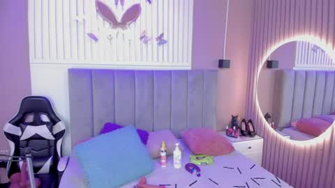 Chantall online show from July 10, 11:37 am
