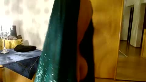 Raluca online show from March 8, 7:53 pm