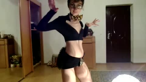 Raluca online show from January 6, 9:08 pm