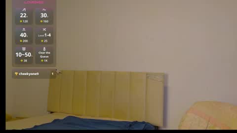 Jennifer online show from April 16, 9:37 pm