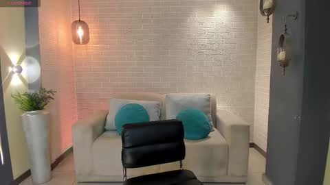 Am Becca online show from February 18, 12:05 pm