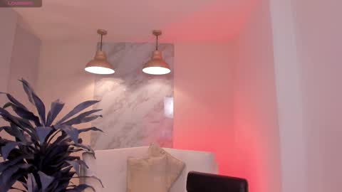 Am Becca online show from March 6, 12:04 pm