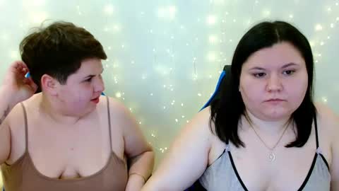 BeckyAndEllen online show from December 13, 9:43 pm