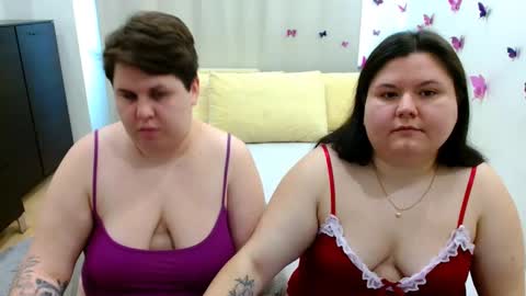 BeckyAndEllen online show from October 6, 10:44 am