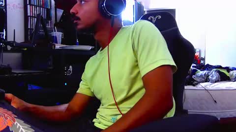 Snapshot of bedstuymonstercock90 chatting on October 8, 8:59 pm hungnheavy online show from October 8, 8:59 pm