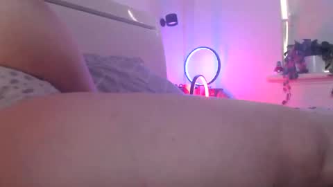 beeinmedeep online show from December 5, 9:33 pm