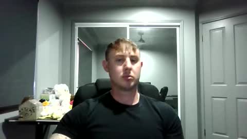 Snapshot of beelzebubxo chatting on October 21, 2:27 am beelzebubxo online show from October 21, 2:27 am