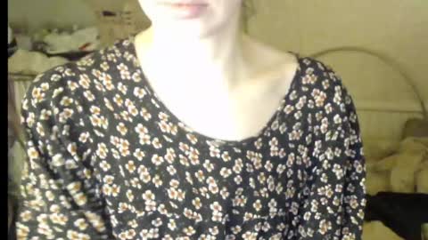 Snapshot of beettydream chatting on February 25, 8:32 pm BeettyDream online show from February 25, 8:32 pm