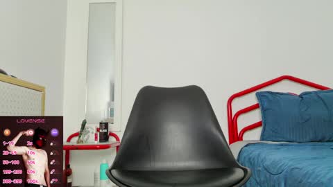 belacqu online show from June 1, 6:20 pm