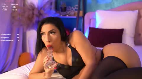 BellaJonnes online show from November 22, 5:55 pm