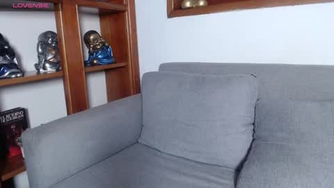 independent model online show from March 19, 12:38 am