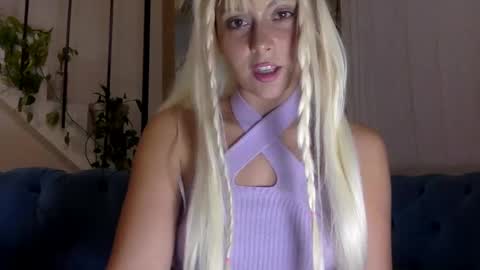 bella_bubble online show from November 3, 11:17 pm