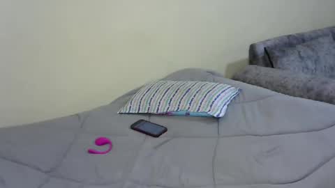 bella_c8 online show from April 6, 7:20 am