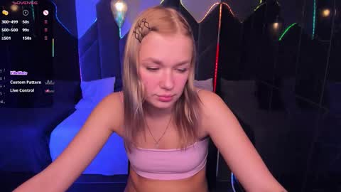 Bella online show from October 31, 7:09 am