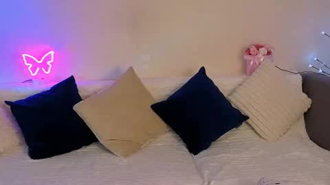 Bella online show from November 23, 2:15 pm