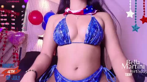 bella_martini_ online show from July 4, 5:05 pm