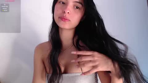 Snapshot of bella_musee chatting on February 21, 3:10 pm   online show from February 21, 3:10 pm