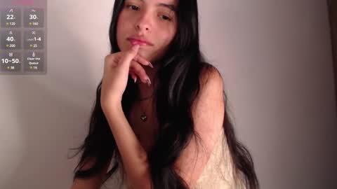 Snapshot of bella_musee chatting on February 13, 10:54 pm   online show from February 13, 10:54 pm