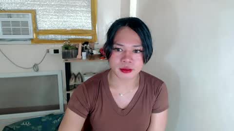 bella_ngo online show from July 2, 7:24 am